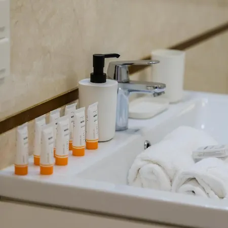 Czarnieckiego With Balcony By Renters アパート *