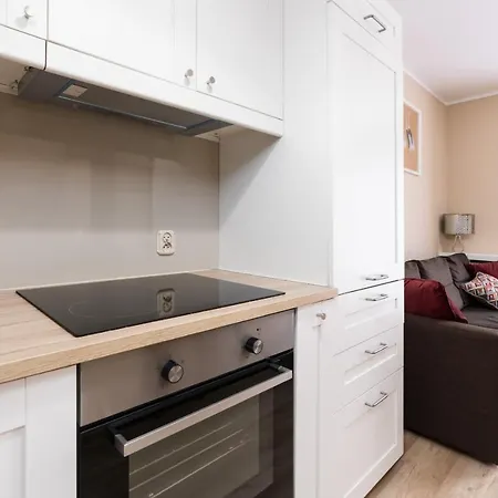 Apartment Czarnieckiego With Balcony By Renters Poznan