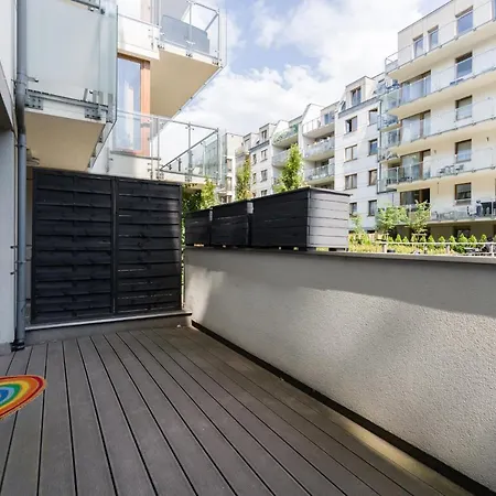 Czarnieckiego With Balcony By Renters *