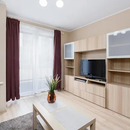 Czarnieckiego With Balcony By Renters *